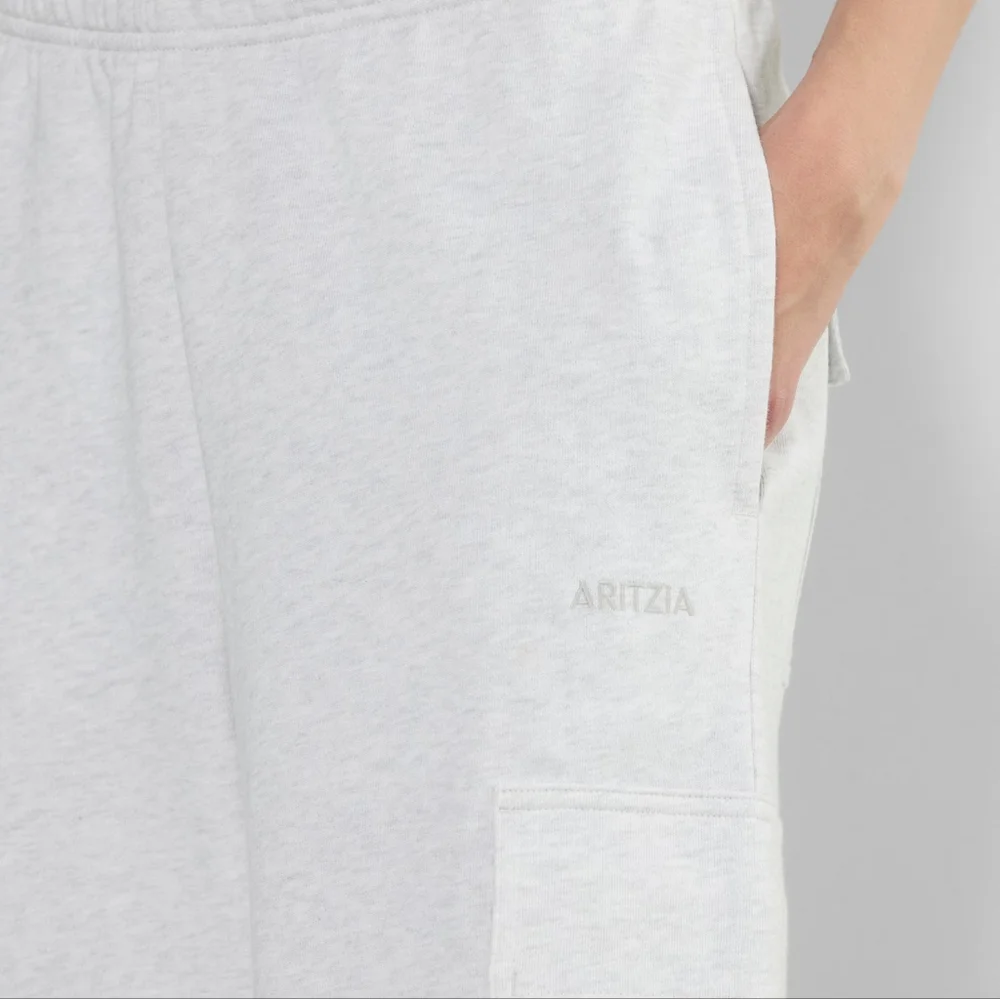 Aritzia Wide Leg Pants in White - Picture 4 of 16
